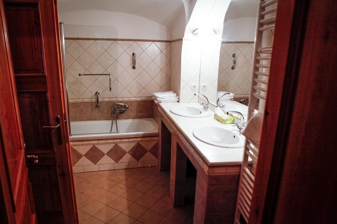 Ferienwohnung Erzsebet Pince Tokaj Exterior foto